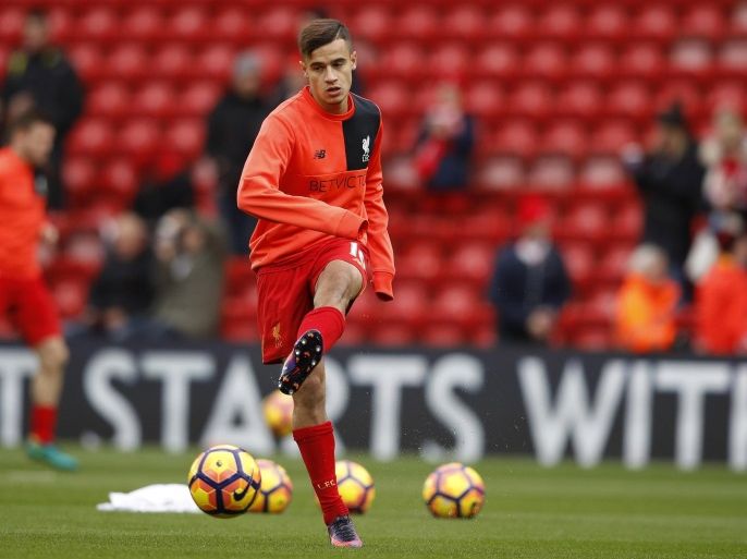Britain Football Soccer - Liverpool v Watford - Premier League - Anfield - 6/11/16 Liverpool's Philippe Coutinho during the warm up before the match Reuters / Phil Noble Livepic EDITORIAL USE ONLY. No use with unauthorized audio, video, data, fixture lists, club/league logos or "live" services. Online in-match use limited to 45 images, no video emulation. No use in betting, games or single club/league/player publications. Please contact your account representative for