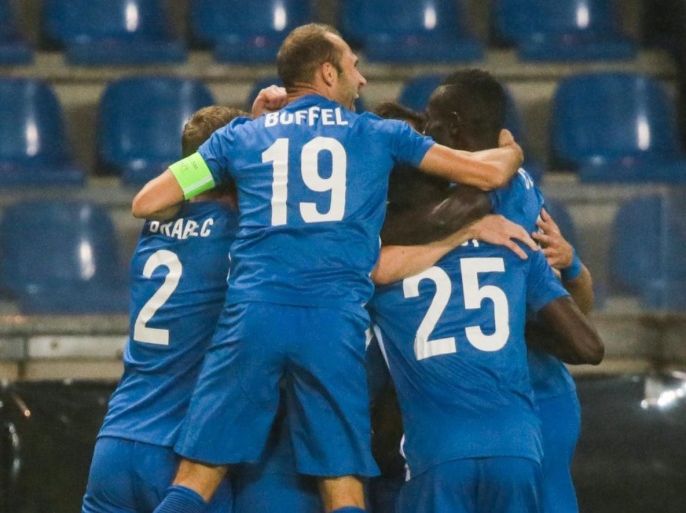 Players of Genk celebrate after scoring the opening goal during the UEFA Europa League soccer match between KRC Genk and US Sassuolo Calcio at the KRC Genk Arena, in Genk, Belgium, 29 September 2016.