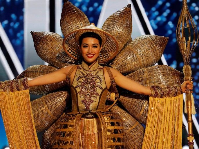 Miss Universe candidate from Vietnam Le Hang competes during a national costume preliminary competition in Pasay, Metro Manila, Philippines January 26, 2017. REUTERS/Erik De Castro