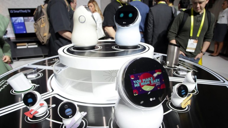 LG Hub-Bot home assistant portal gateway robot on display at the 2017 International Consumer Electronics Show in Las Vegas, Nevada, USA, 05 January 2017. The annual CES which takes place from 5-8 January is a place where industry manufacturers, advertisers and tech-minded consumers converge to get a taste of new gadgets and innovations coming to the market each year.