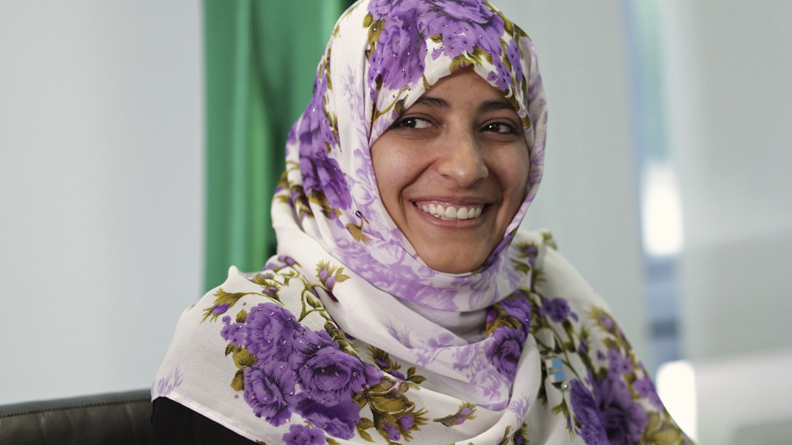 عُرفت توكّل بقيادة الاعتصامات والاحتجاجات في الثورةِ اليمنية، وقد أقدمت السُّلطات على اعتقالها في يناير 2011 بتهمة إقامة تجمُّعاتٍ ومسيراتٍ غير مرخصة.
