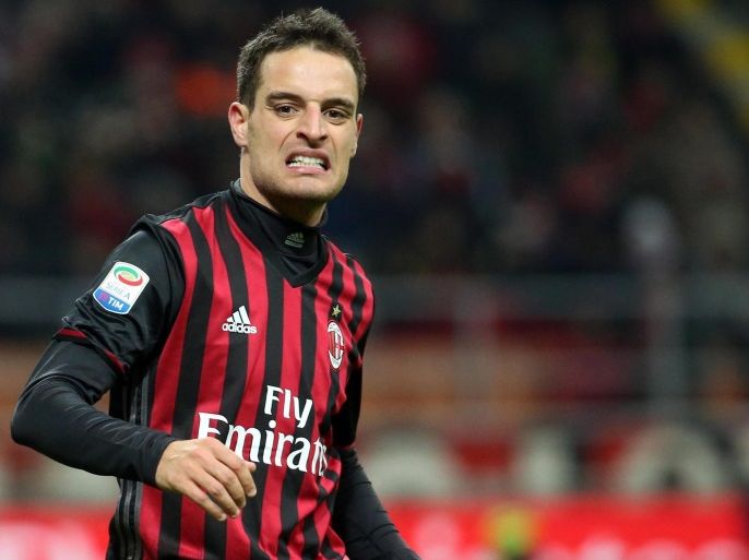 Ac Milan's midfielder Giacomo Bonaventura reacts during the Italian serie A soccer match between Ac Milan and Cagliari at Giuseppe Meazza stadium in Milan, Italy, 8 January 2017.