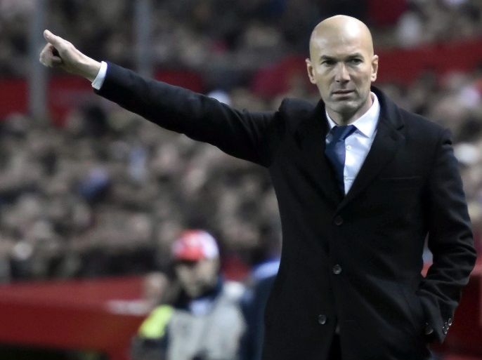 Real Madrid´s French head coach Zinedine Zidane gestures during the Spanish First Division soccer match between Sevilla FC and Real Madrid played at Sanchez-Pizjuan stadium in Sevilla, Spain, 15 January 2017.
