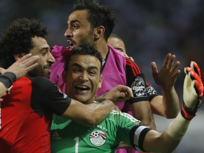 Football Soccer - African Cup of Nations - Semi Finals - Burkina Faso v Egypt- Stade de l'Amitie - Libreville, Gabon - 1/2/17 Egypt's Essam El-Hadary celebrates with team mates after the game Reuters / Amr Abdallah Dalsh Livepic