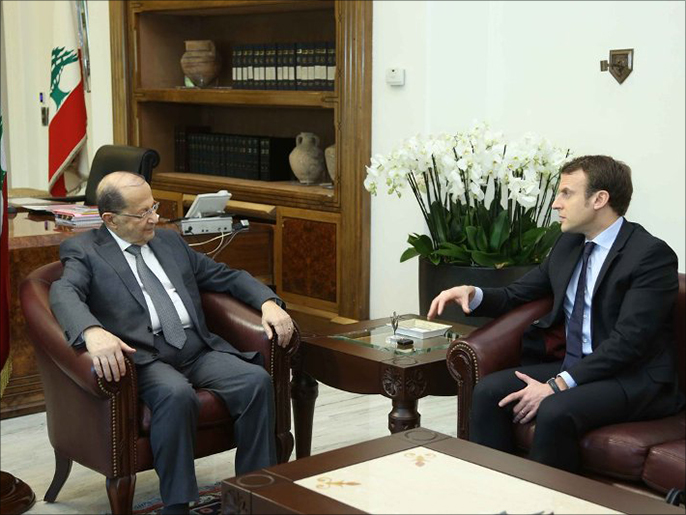 ‪(الوكالة الوطنية اللبنانية‬ ماكرون مع الرئيس اللبناني ميشال عون)