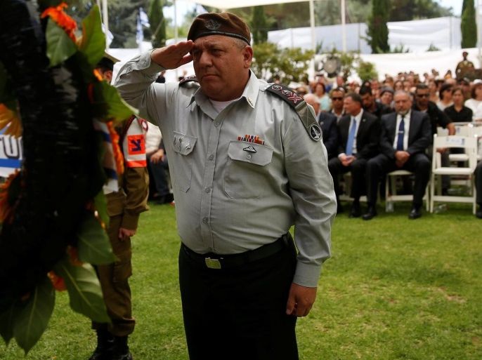 Israel's Chief of Staff Lieutenant-General Gadi Eizenkot salutes during an official memorial ceremony marking the 10th year anniversary of the 2006 war between Israel and Lebanese Hezbollah guerrillas, at Mount Herzl military cemetery in Jerusalem July 19, 2016. REUTERS/Ronen Zvulun