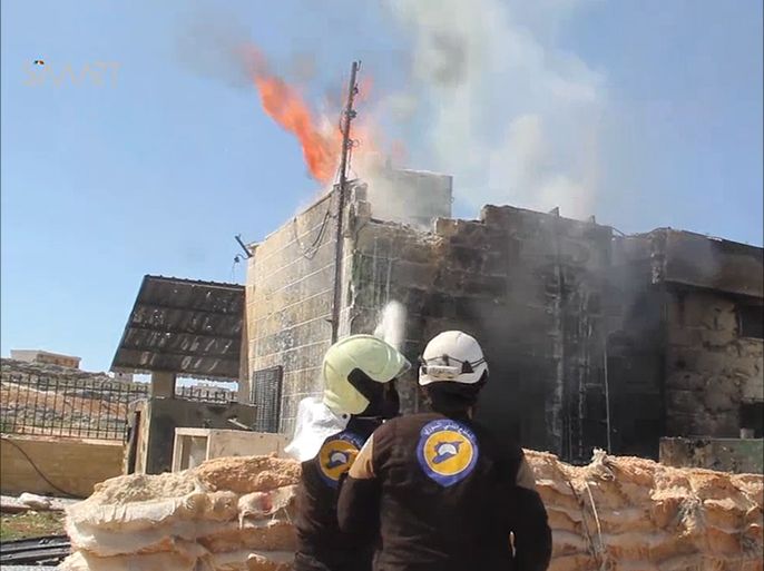 غارات بالقنابل العنقودية تستهدف مستشفى كفرنبل بإدلب