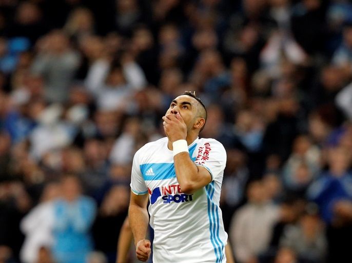 Football Soccer - Marseille v Paris St Germain - French Ligue 1 - Orange Velodrome stadium, Marseille, France - 26/02/2017 - Olympique Marseille's Dimitri Payet reacts after missing a scoring opportunity. REUTERS/Jean-Paul Pelissier