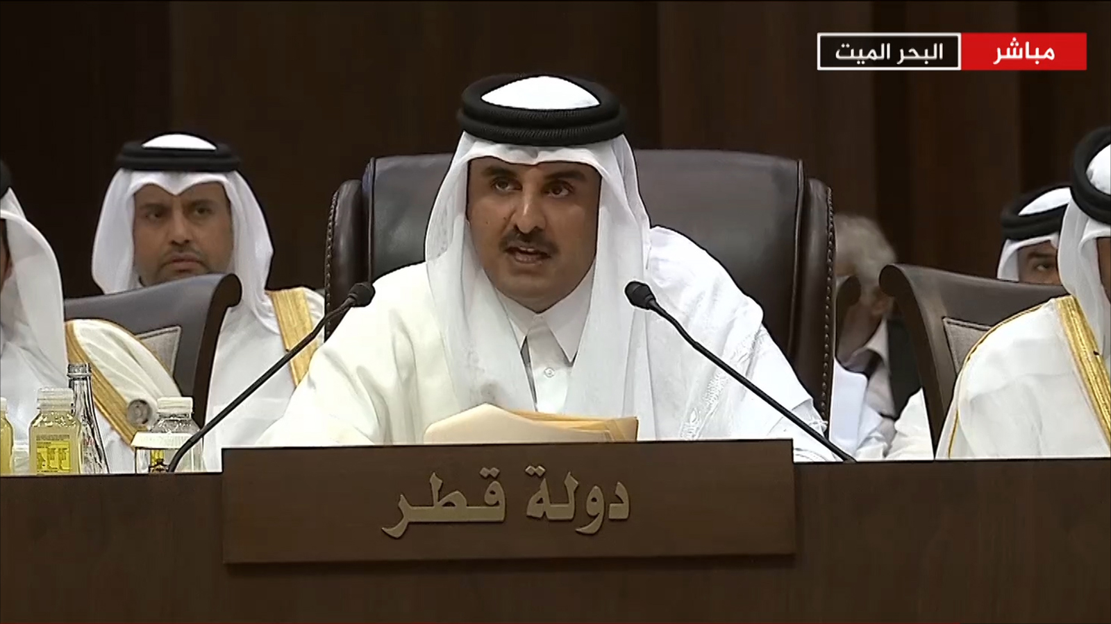 ‪أمير دولة قطر دعا الليبيين لعدم العودة إلى الدكتاتورية والبعد عن النرجسية والمصالح الشخصية‬  (الجزيرة)