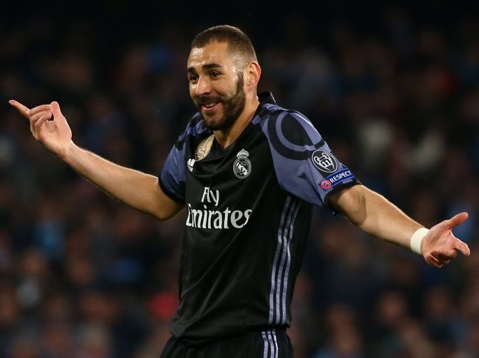 Football Soccer - Napoli v Real Madrid - UEFA Champions League Round of 16 Second Leg - Stadio San Paolo, Naples, Italy - 7/3/17 Real Madrid's Karim Benzema Reuters / Alessandro Bianchi Livepic