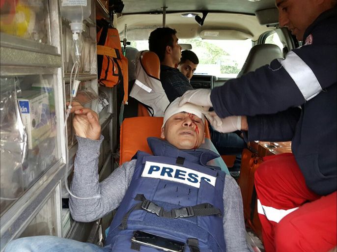 اصابة مواطنين بينهم صحفي بمواجهات شمال الضفة الغربية