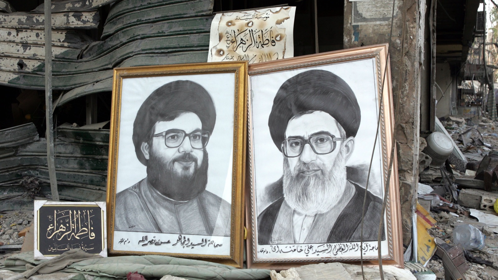 عززت إيران نفوذها في لبنان من خلال حزب الله بشكل رئيس، وعملت على تمويله وتدريبه وتوجيهه وتوظيفه أداة لتوسعة مدى نفوذها وقدرتها على السيطرة
