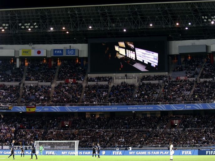 Soccer Football - Club America v Real Madrid - FIFA Club World Cup Semi Final - International Stadium Yokohama - 15/12/16 General view as a decision is referred to the video review Reuters / Kim Kyung-Hoon Livepic