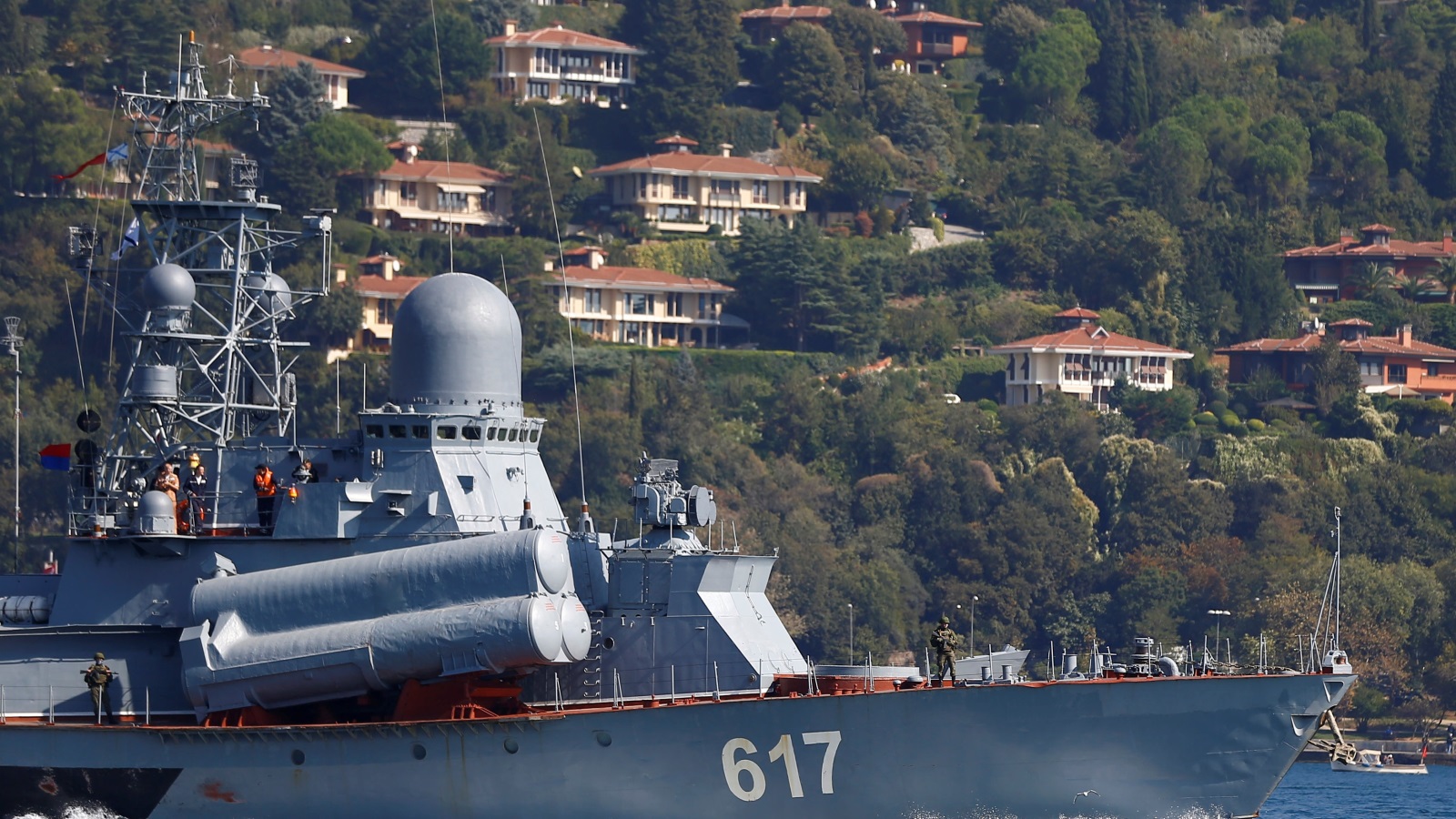سفينة روسية بمضيق البوسفور في تركيا كانت متجهة إلى البحر المتوسط منتصف العام الماضي