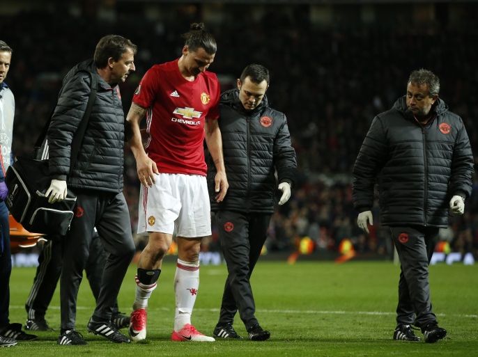 Britain Football Soccer - Manchester United v RSC Anderlecht - UEFA Europa League Quarter Final Second Leg - Old Trafford, Manchester, England - 20/4/17 Manchester United's Zlatan Ibrahimovic receives medical attention after sustaining an injury Reuters / Andrew Yates Livepic