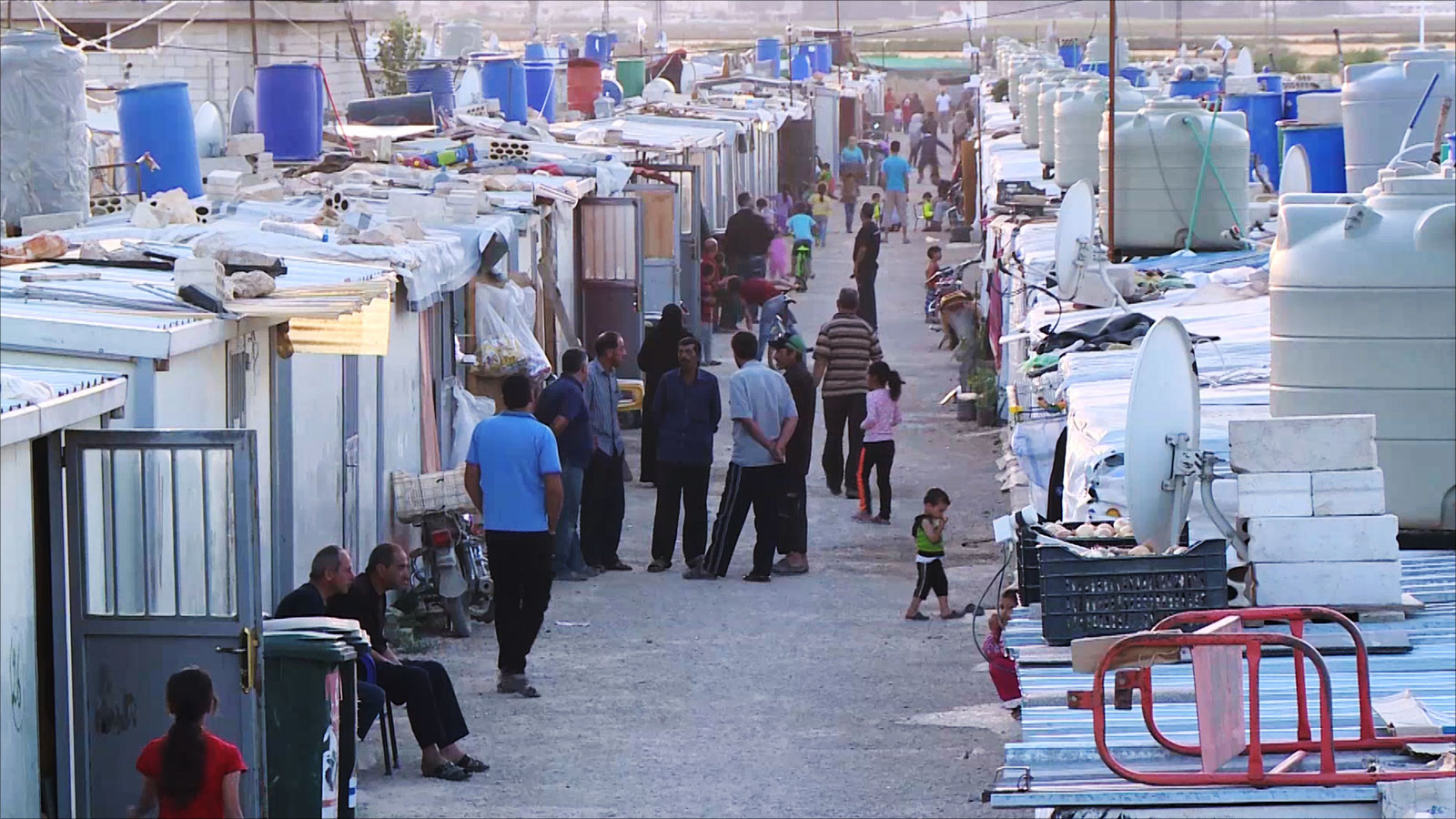 ‪لاجئون سوريون في لبنان‬ (الجزيرة-أرشيف)