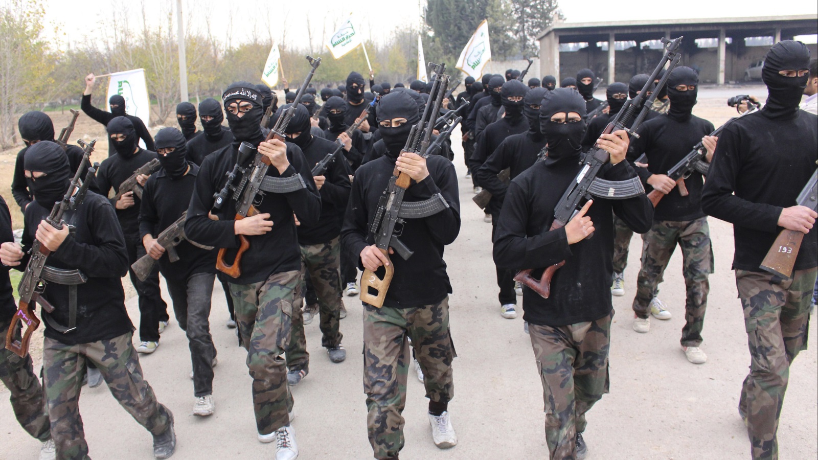 مجموعة من مقاتلي حركة أحرار الشام - رويترز