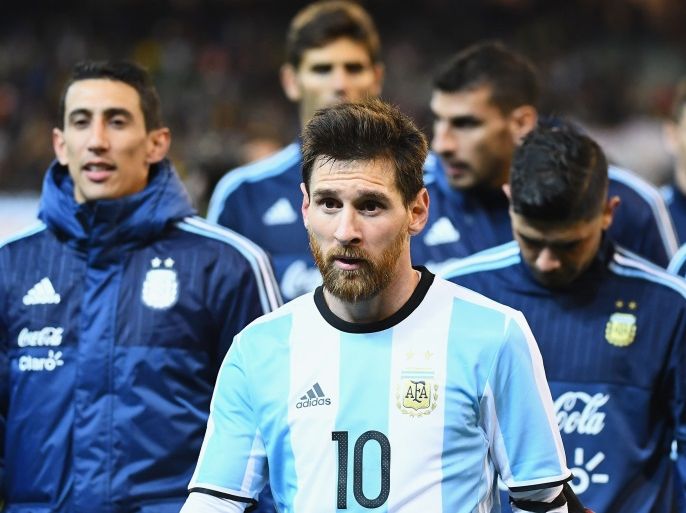 MELBOURNE, AUSTRALIA - JUNE 09: Lionel Messi of Argentina leaves the field during the Brazil Global Tour match between Brazil and Argentina at Melbourne Cricket Ground on June 9, 2017 in Melbourne, Australia. (Photo by Quinn Rooney/Getty Images)