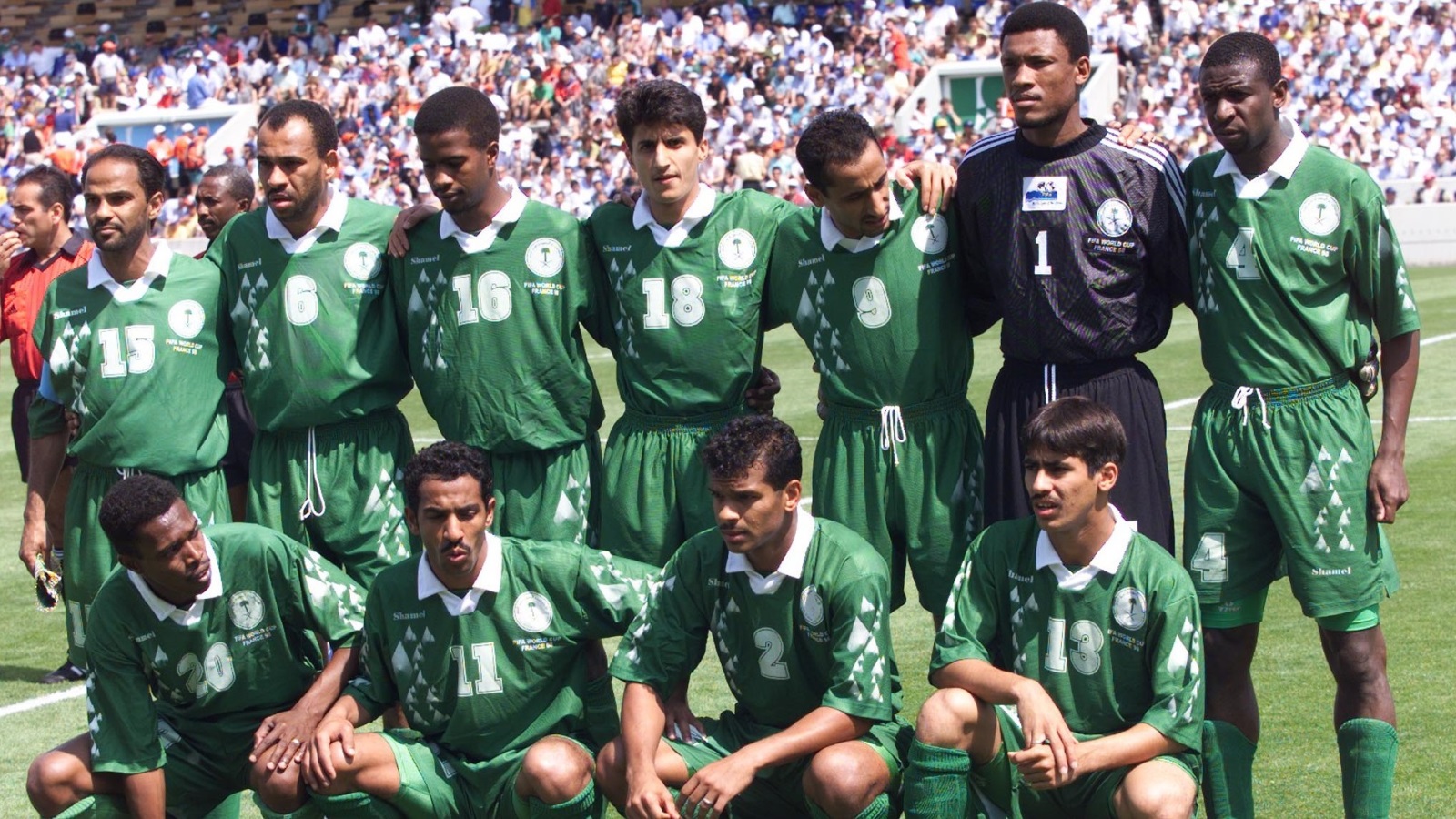 المنتخب السعودي في فرنسا عام 1998 (رويترز)