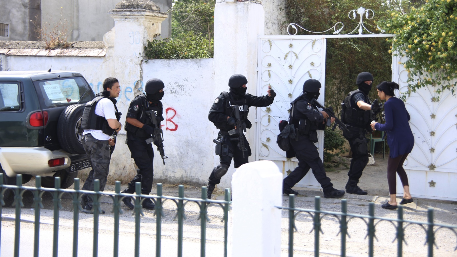  جهود الأمن التونسي في مكافحة الإرهاب (رويترز)