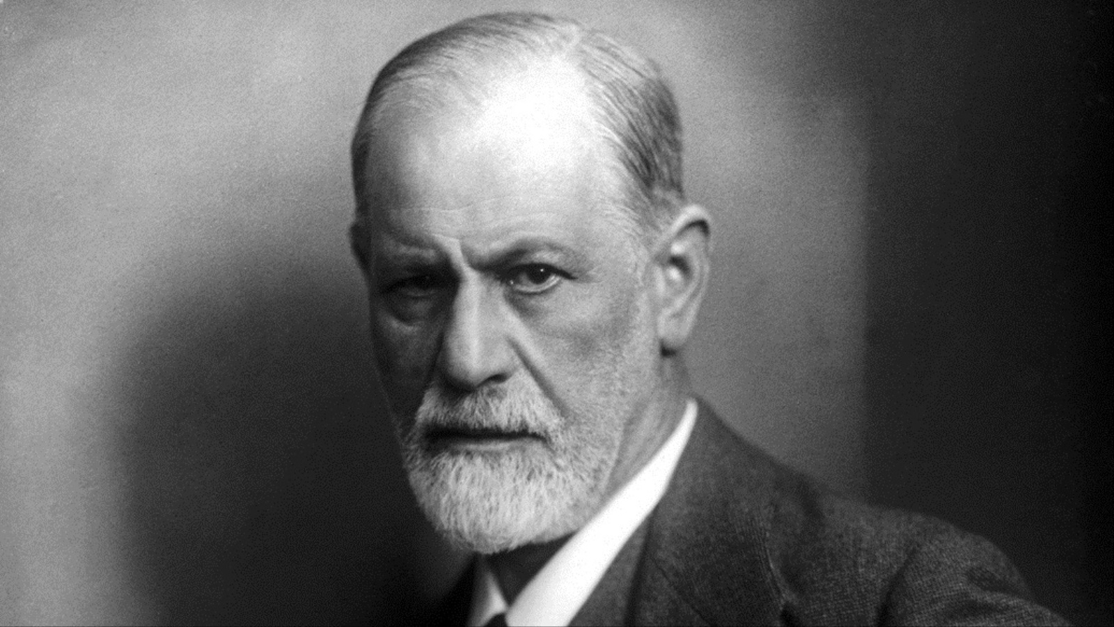 سيغمود فرويد طبيب نمساوي ومؤسس علم التحليل النفسي(1856-1939م) 
