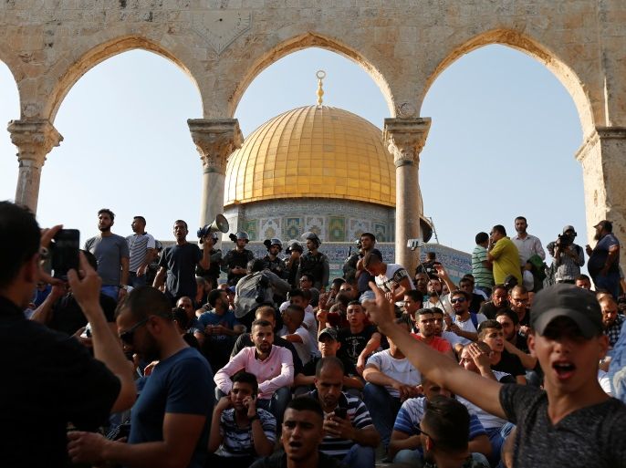 blogs - تجمع الفلسطينيين أمام القدس