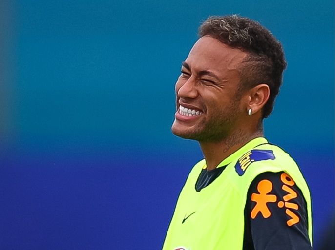 PORTO ALEGRE, BRAZIL - AUGUST 28: Neymar smiles during a training session at the Gremio team training centre on August 28, 2017 in Porto Alegre, Brazil, ahead of their 2018 FIFA World Cup qualifier match against Ecuador on August 31. (Photo by Buda Mendes/Getty Images)