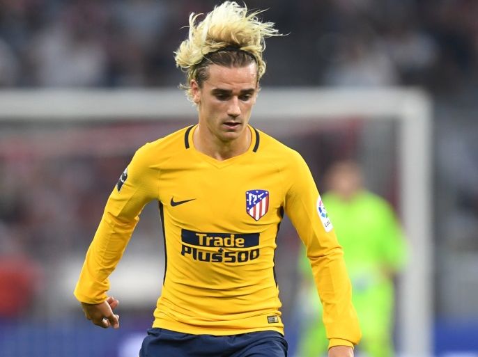 Atletico Madrid's French striker Antoine Griezmann plays the ball the final Audi Cup football match between Atletico Madrid and FC Liverpool in the stadium in Munich, southern Germany, on August 2, 2017. / AFP PHOTO / Christof STACHE (Photo credit should read CHRISTOF STACHE/AFP/Getty Images)