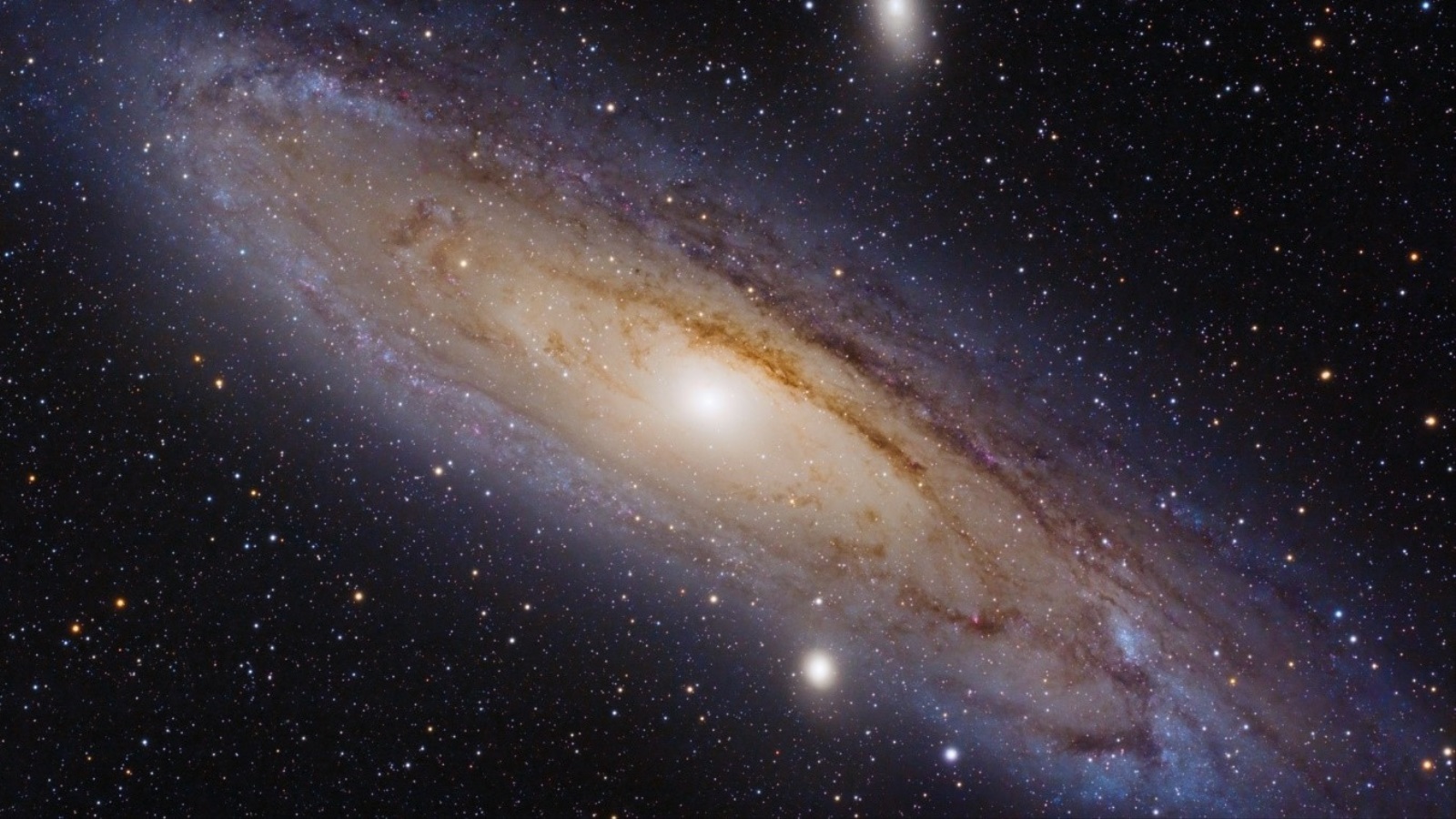 أندروميدا (المرأة المسلسلة) هي أقرب المجرّات لنا، تبتعد فقط 2.5 مليون سنة ضوئية، السنة الضوئية هي وحدة قياس مسافة وليس زمن، فهي المسافة التي يقطعها الضوء في سنة، وتساوي تقريبًا 9.5 تريليون كم (مواقع التواصل)