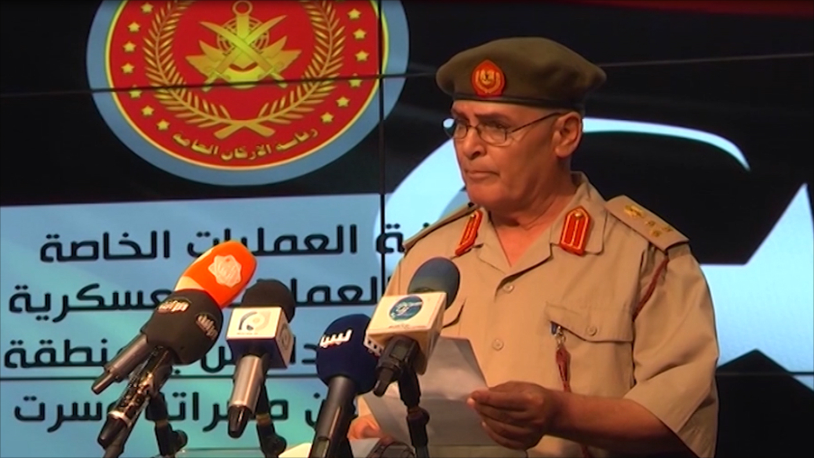 ‪العميد محمد الغصري: حكومة الوفاق مع أي مبادرة لتوحيد الجيش الليبي‬ (الجزيرة)