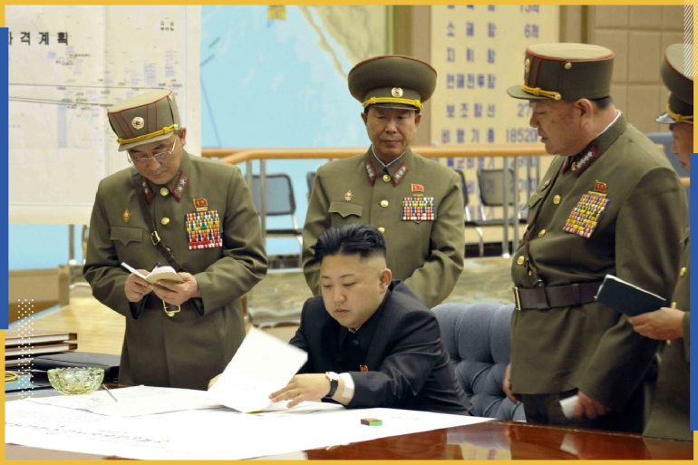 الرئيس الكوري الشمالي كيم يونغ أون يراجع "خطة القوة الإستراتيجية لضرب البر الأميركي" (رويترز)