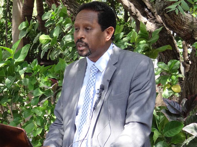 وزير الإعلام الصومالي عبد الرحمن عمر عثمان يتحدث في مؤتمر صحفي ، مقديشو 6 سبتمبر 2017 (التصوير:قاسم سهل).