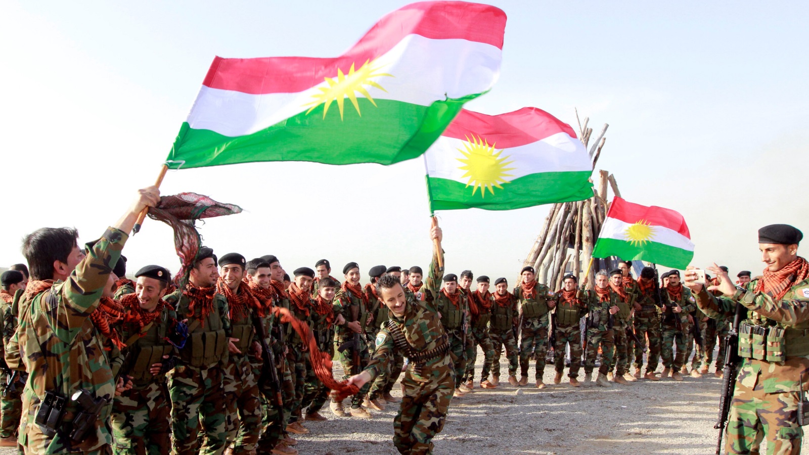 يعتقد 88% من البشمركة أن الرغبة في الدفاع عن الوطن الكردي من الأسباب الرئيسة لانضمام الأشخاص إلى البشمركة (رويترز)