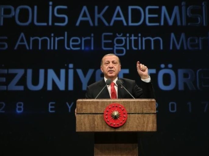 الرئيس التركي رجب طيب أردوغان خلال كلمة ألقاها في حفل تخريج لأكاديمية الشرطة في أنقرة، اعتبر أن تركيا قادرة على مواجهة الازمة التي تسبب بها استفتاء انفصال إقليم كردستان العراق