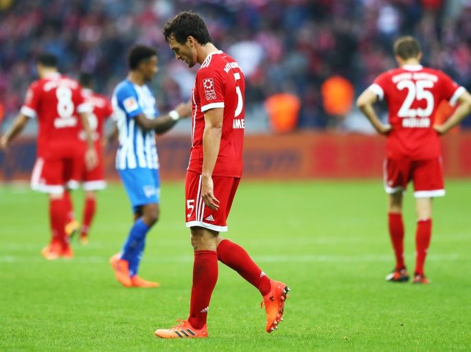 BERLIN, GERMANY - OCTOBER 01: Mats Hummels of Bayern Munich is dejected after the Bundesliga match between Hertha BSC and FC Bayern Muenchen at Olympiastadion on October 1, 2017 in Berlin, Germany. (Photo by Martin Rose/Bongarts/Getty Images)
