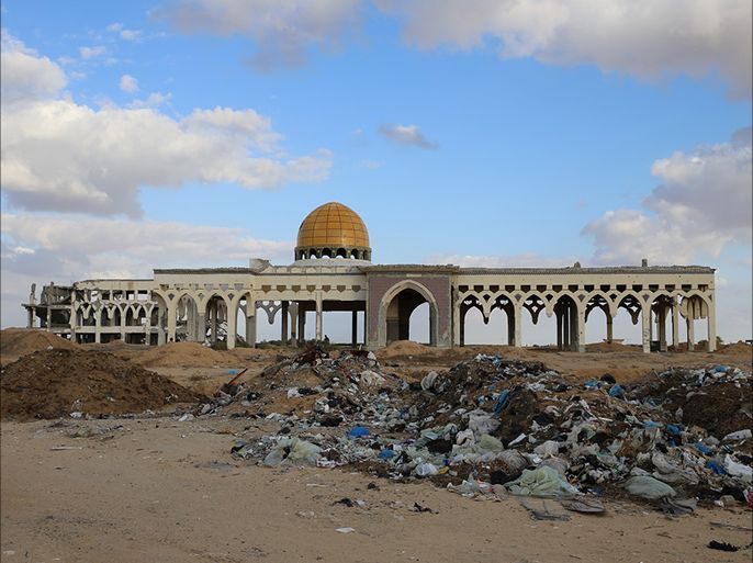 بقايا مباني ومرافق مطار غزة الدولي الذي دمرته قوات الاحتلال بدءاً من عام 2001 وحتى الحرب الأخيرة على غزة عام 2014.
