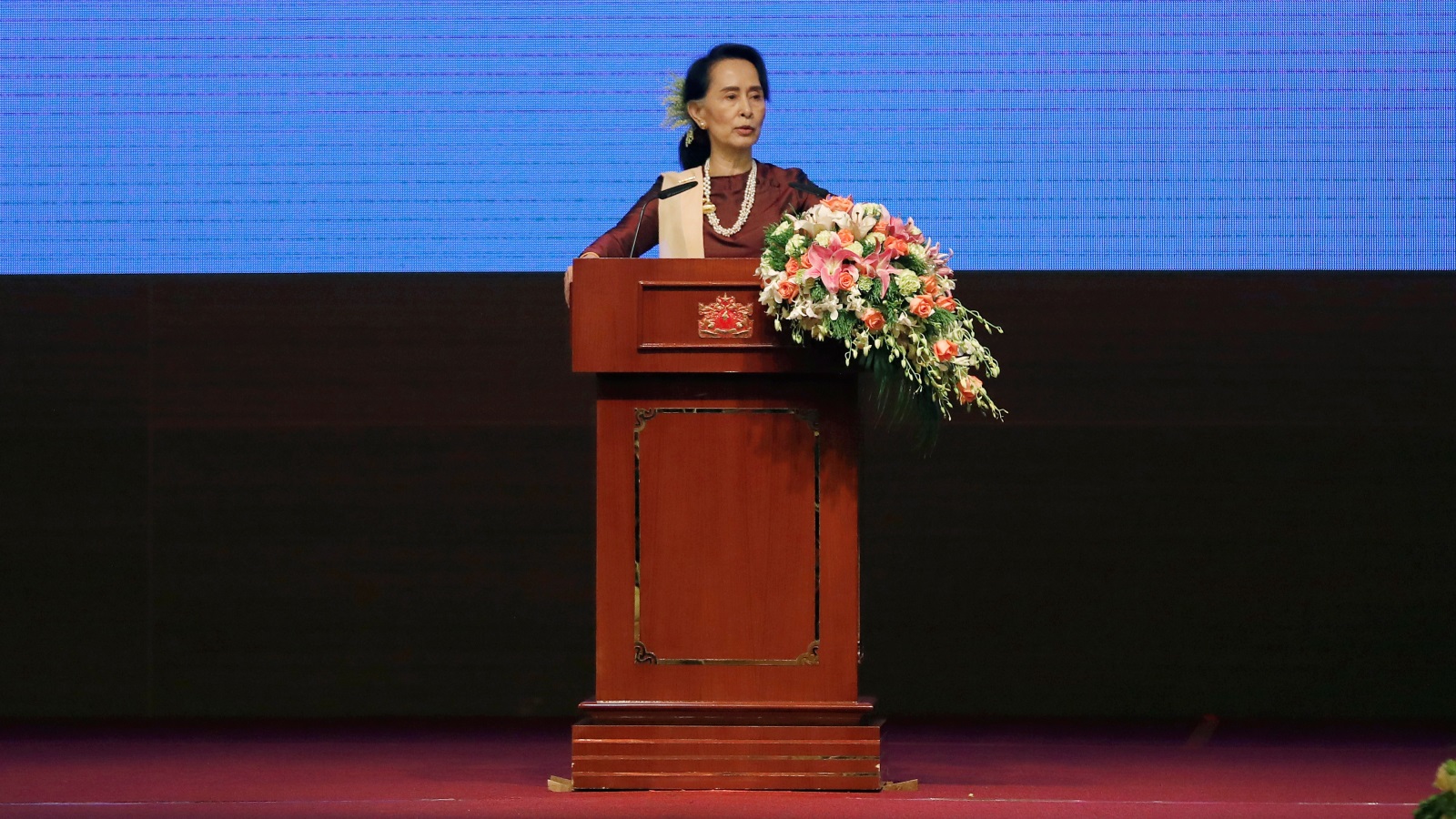 رئيسة بورما الحالية سو كي والحاصلة على جائزة نوبل للسلام  (رويترز)