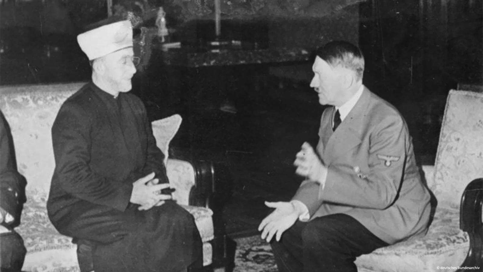 الحاج أمين الحسيني والزعيم الألماني هتلر (الصحافة الألمانية)