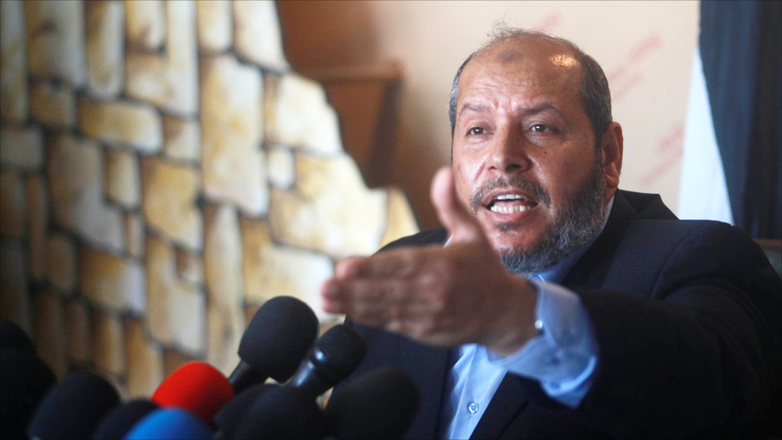‪الحية قال إن حل المجلس يقضي على ما تبقى من فرص المصالحة الوطنية‬ (الجزيرة)