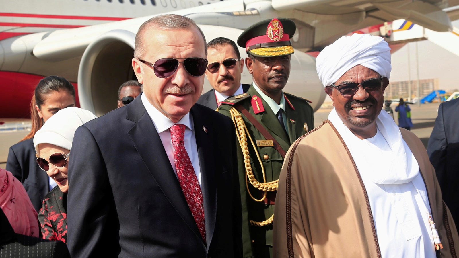 ‪أردوغان رفض الكشف عن تفاصيل ملحق يتعلق بالصناعات العسكرية بين بلاده والسودان‬ (رويترز)