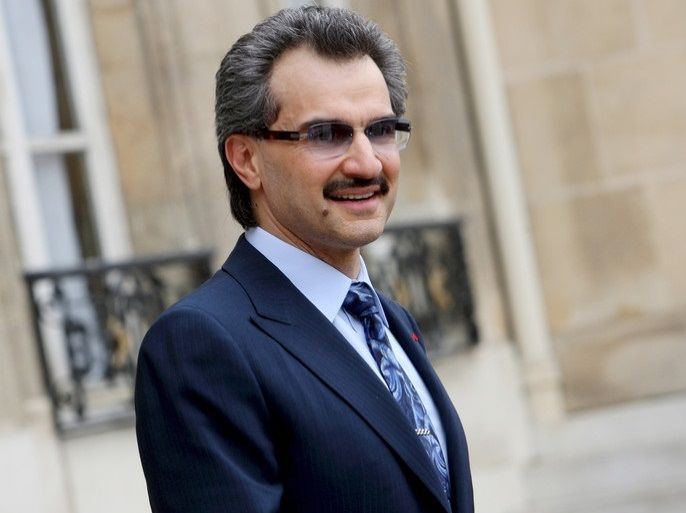 epa06309385 (FILE) Prince Alwaleed Bin Talal Bin Abdulaziz Al Saud from Saudi Arabia leaves the Elysee Palace after a meeting with French President Nicolas Sarkozy, in Paris, France, 16 July 2008 (reissued 05 November 2017). According to reports prince Alwaleed Bin Talal is one of the eleven princes arrested on 04 November, along with other government ministers, in anti-corruption inquiry in Saudi Arabia. EPA-EFE/LUCAS DOLEGA