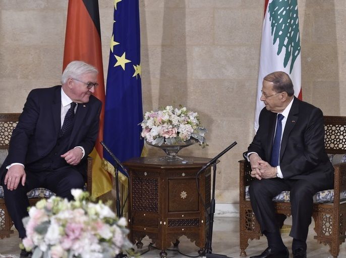 epa06483988 Lebanese President Michel Aoun (R) meets with German President Frank-Walter Steinmeier (L) at the Presidential Palace in Baabda, east Beirut, Lebanon, 29 January 2018. Steinmeier arrived in Beirut for a two-day official visit to meet with the Lebanese officials. EPA-EFE/WAEL HAMZEH