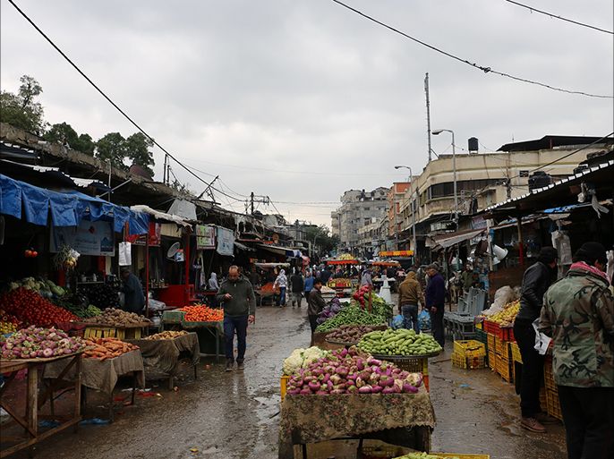 غزة، ديسمبر 2017، سوق فراس الشعبي، ركود غير مسبوق بالأسواق الغزية يؤشر لانهيار بالقطاعات الاقتصادية.