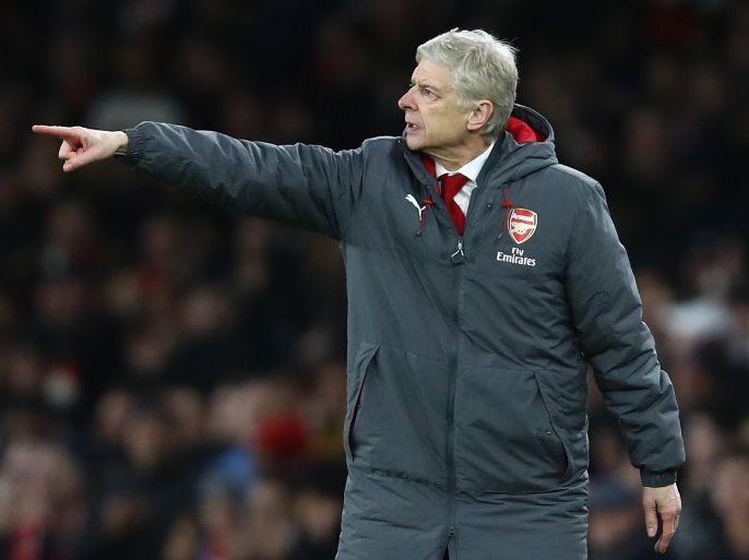 LONDON, ENGLAND - JANUARY 24: Arsene Wenger of Arsenal gives instructions during the Carabao Cup Semi-Final Second Leg at Emirates Stadium on January 24, 2018 in London, England. (Photo by Julian Finney/Getty Images)