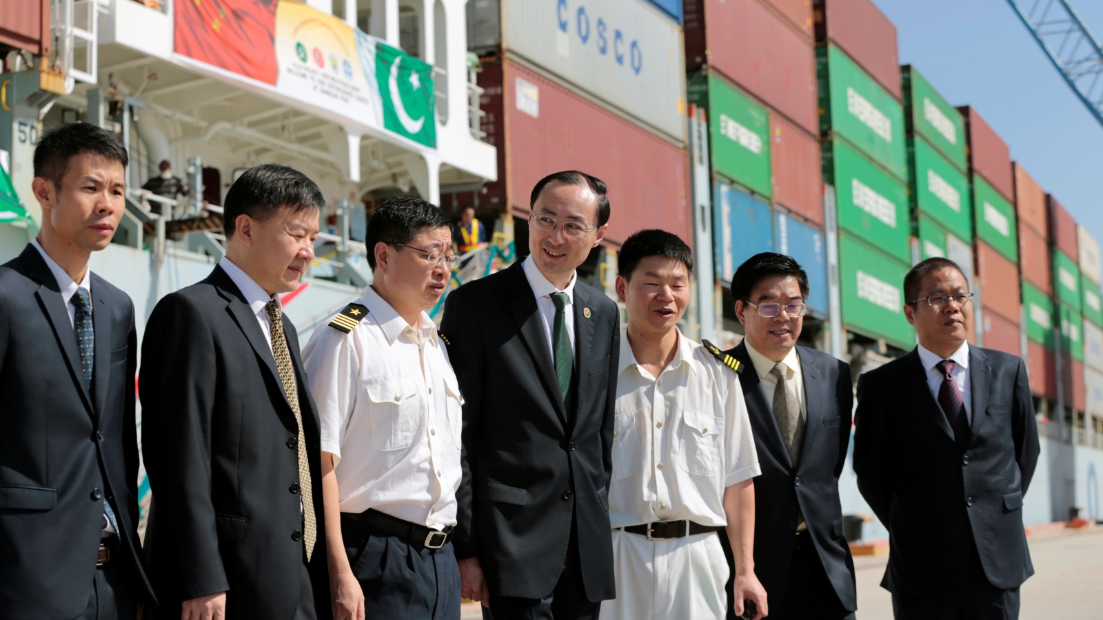 السفير الصيني في باكستان أثناء أفتتاح ميناء غوادر (رويترز)