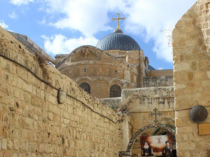 3-طريق الآلام، القدس المحتلة، صورة يظهر بها دير الأقباط وكنيسة القيامة بالبلدة القديمة بالقدس(الجزيرة نت)