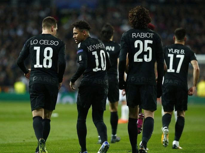 MADRID, SPAIN - FEBRUARY 14: Adrien Rabiot (2ndR) of PSG celebrates scoring the first goal with Neymar (2ndL) of PSG during the UEFA Champions League Round of 16 First Leg match between Real Madrid and Paris Saint-Germain at Bernabeu on February 14, 2018 in Madrid, Spain. (Photo by Gonzalo Arroyo Moreno/Getty Images)