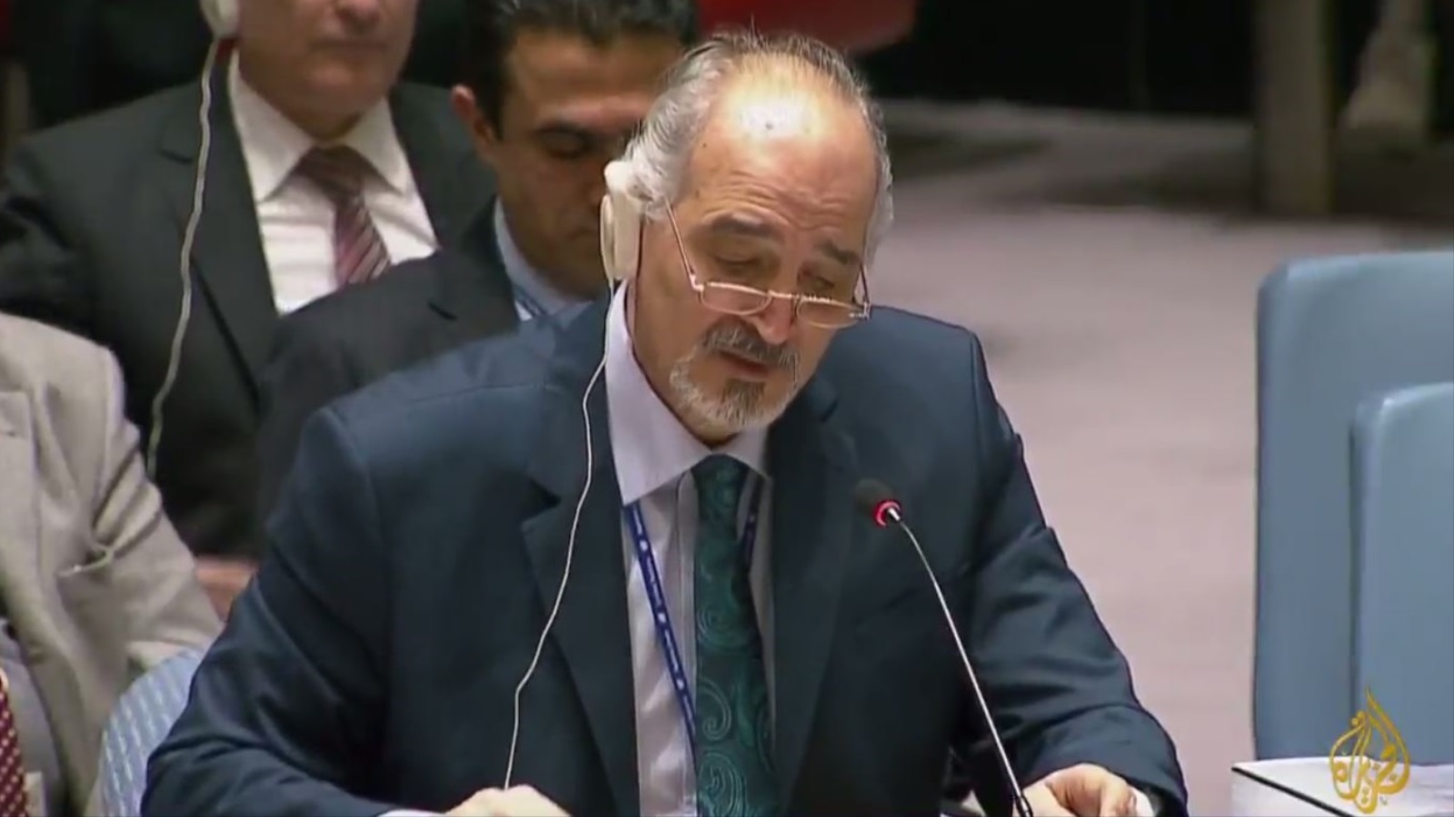 ‪الجعفري: دول أعضاء في مجلس الأمن قدمت مساعدات لمجموعات 