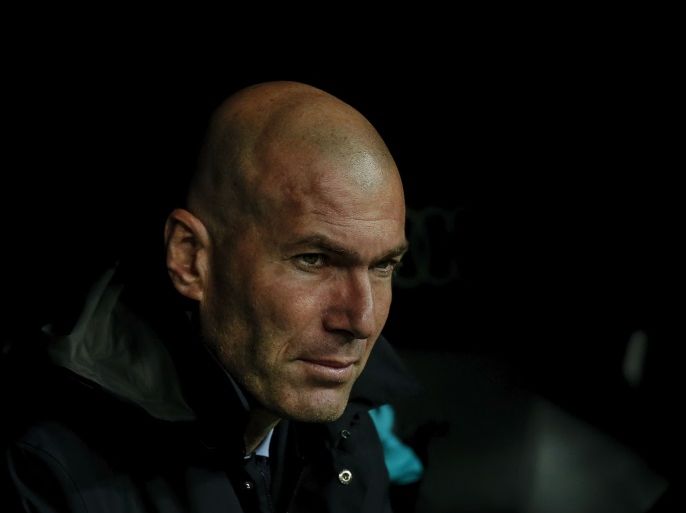 MADRID, SPAIN - MARCH 03: Head coach Zinedine Zidane of Real Madrid CF looks on from the bench prior to start the La Liga match between Real Madrid CF and Getafe CF at Estadio Santiago Bernabeu on March 3, 2018 in Madrid, Spain. (Photo by Gonzalo Arroyo Moreno/Getty Images)