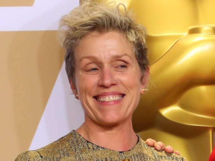 90th Academy Awards - Oscars Backstage - Hollywood, California, U.S., 04/03/2018 - Frances McDormand poses backstage with her Best Actress Oscar for “Three Billboards Outside Ebbing, Missouri.